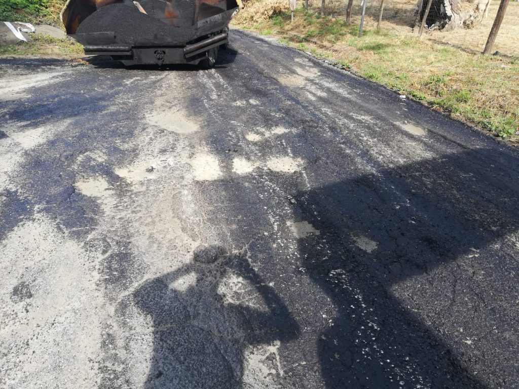 Pulizia e bitumazione strade