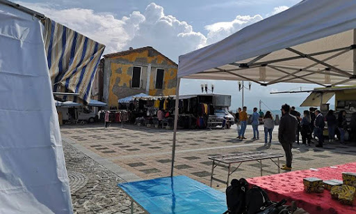 Mercatino domenicale